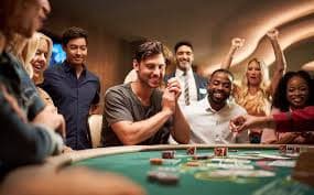 Antarmuka aplikasi mobile libra168 menampilkan sportsbook Liga 1 dan meja live dealer